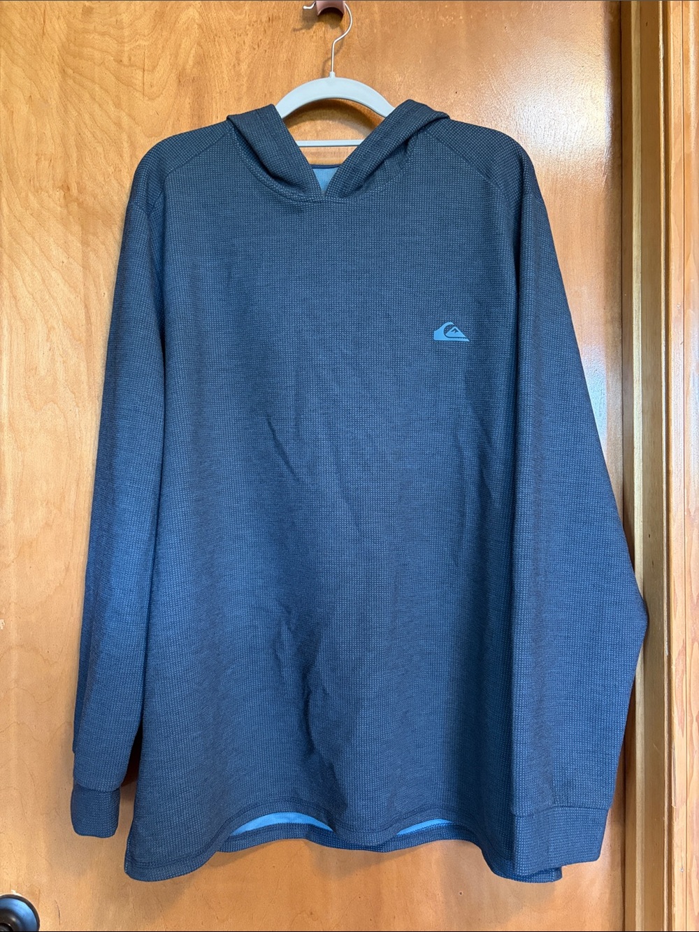 Quiksilver Men’s Light Hoodie